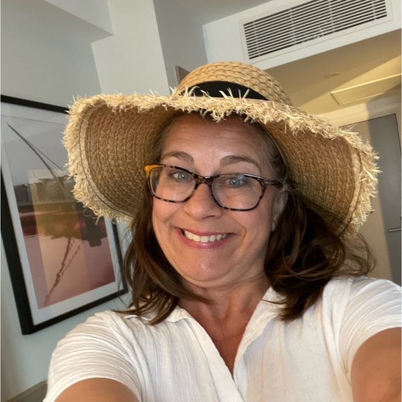 Meet your Posher, Madonio - Picture 2 of 2